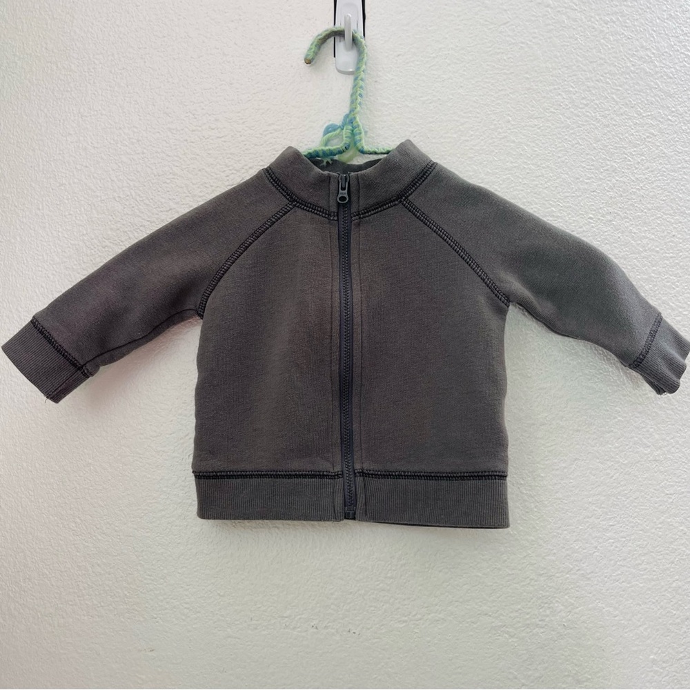 ✦ ZIP UP ✦
